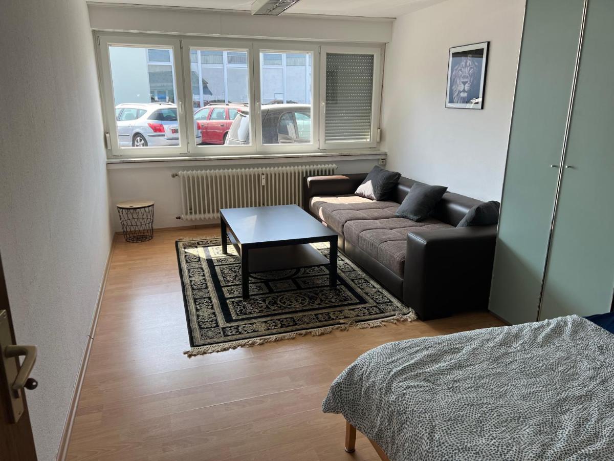 Ferienwohnung Monteurzimmer Karlsruhe Bagian luar foto