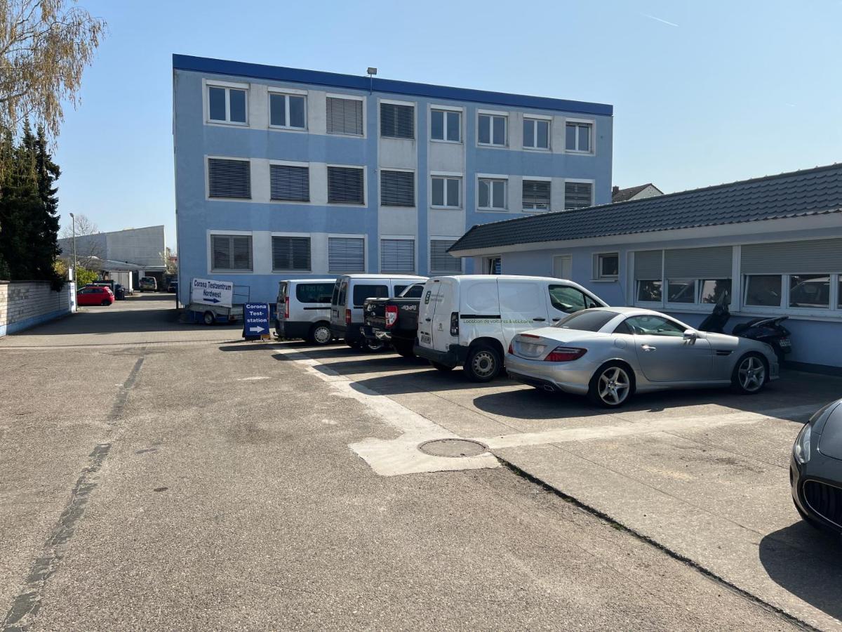 Ferienwohnung Monteurzimmer Karlsruhe Bagian luar foto